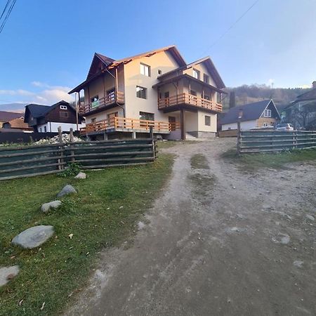 Casa Bujor De Munte Dragoslavele Hotel Bagian luar foto