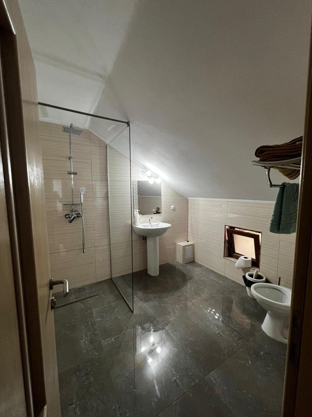 Casa Bujor De Munte Dragoslavele Hotel Bagian luar foto