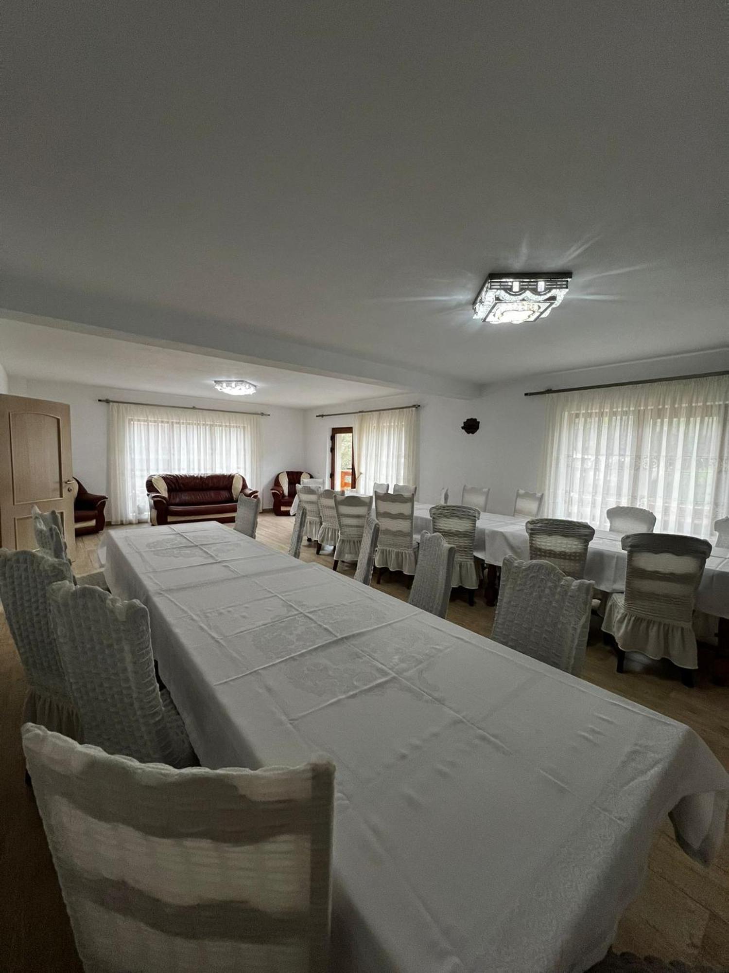 Casa Bujor De Munte Dragoslavele Hotel Bagian luar foto
