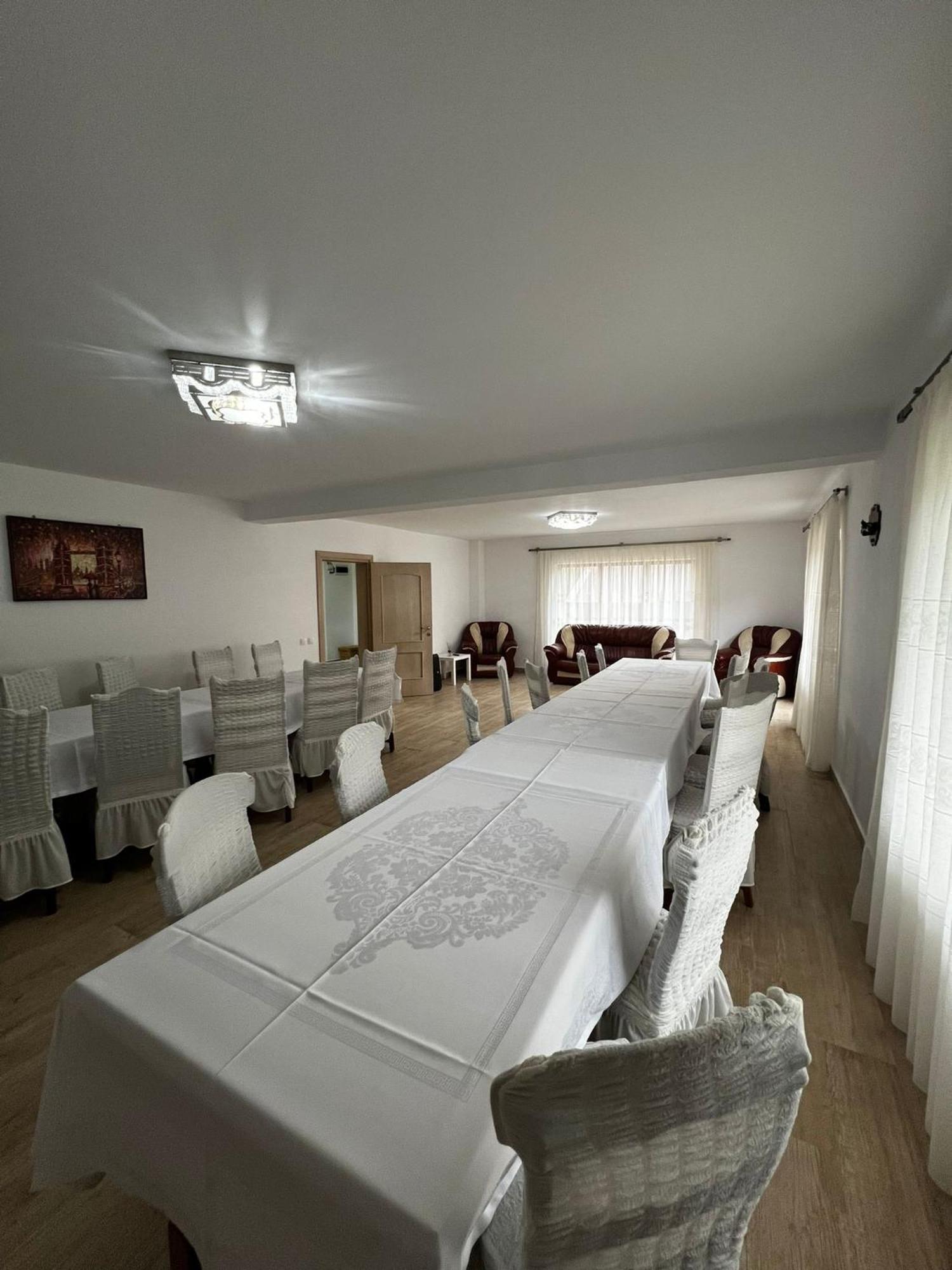 Casa Bujor De Munte Dragoslavele Hotel Bagian luar foto