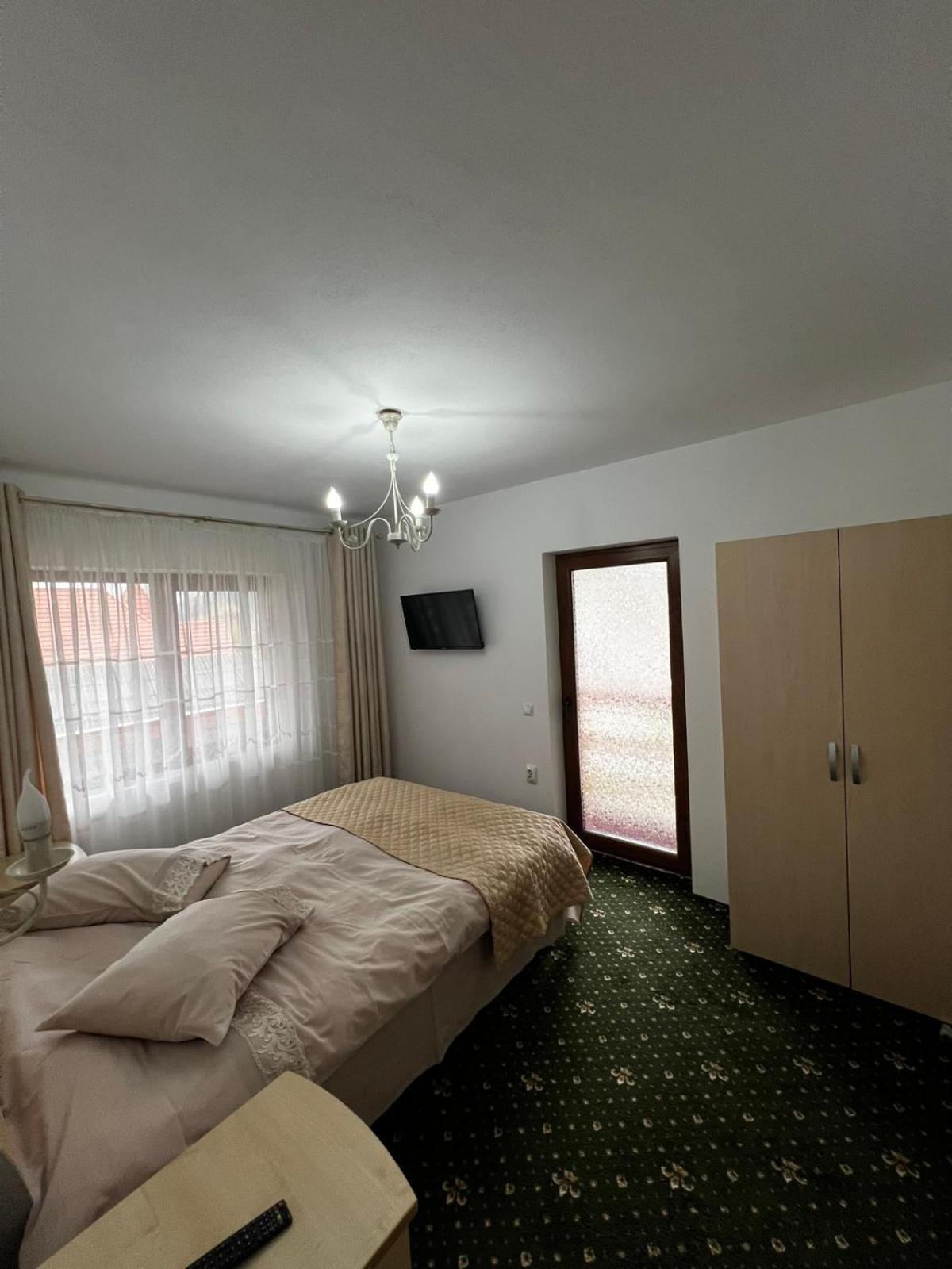 Casa Bujor De Munte Dragoslavele Hotel Bagian luar foto