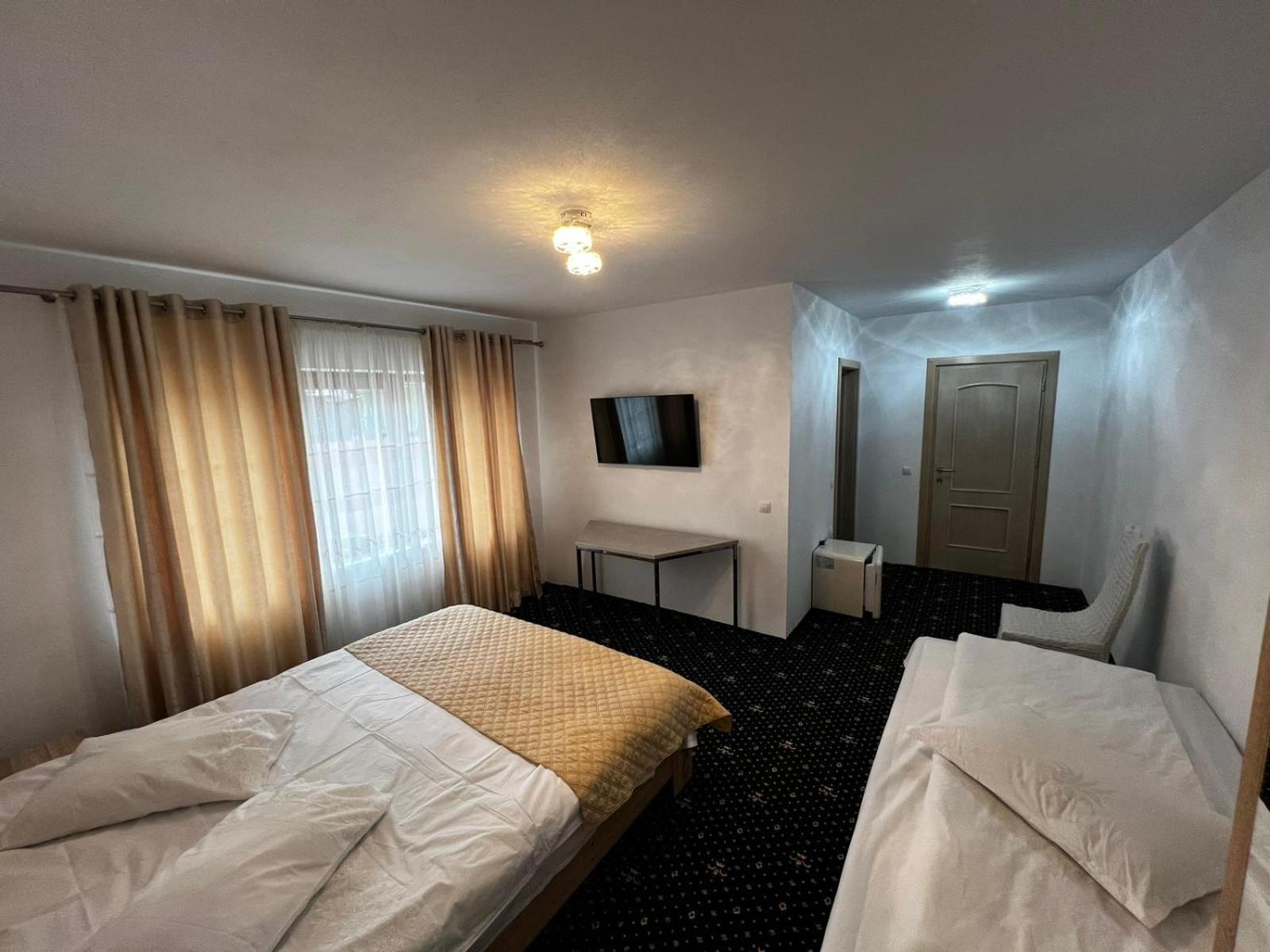 Casa Bujor De Munte Dragoslavele Hotel Bagian luar foto