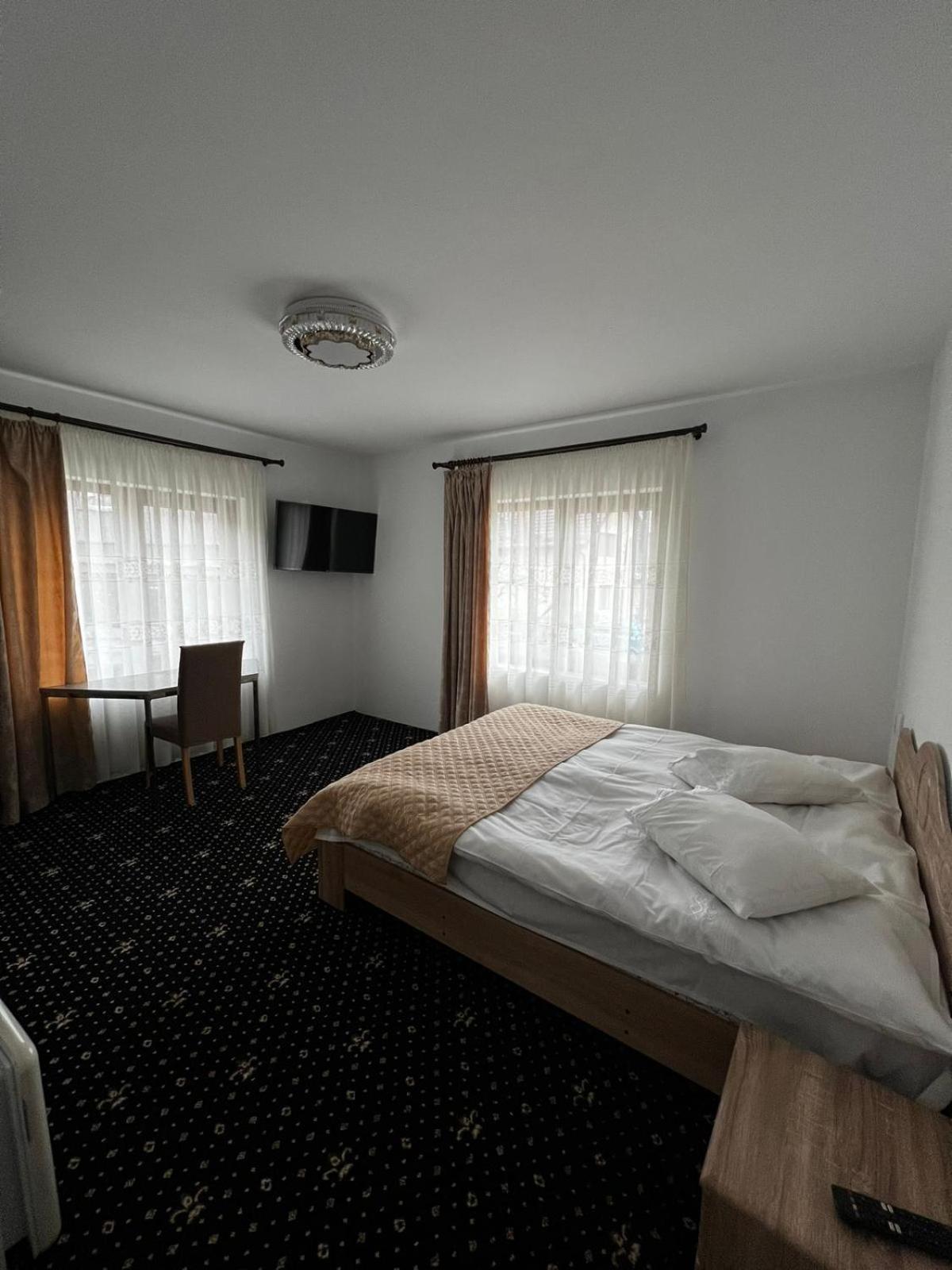 Casa Bujor De Munte Dragoslavele Hotel Bagian luar foto