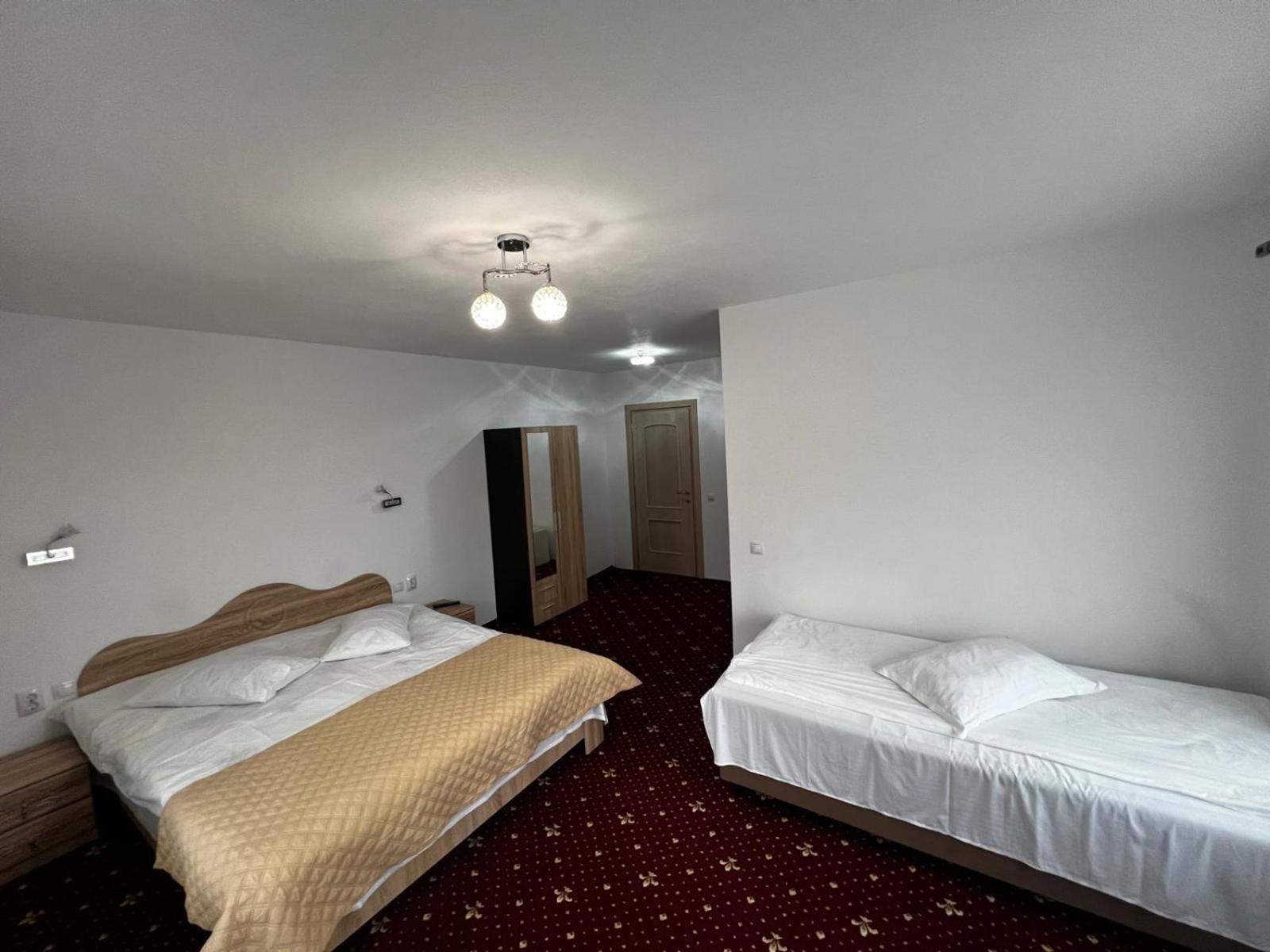 Casa Bujor De Munte Dragoslavele Hotel Bagian luar foto